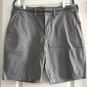 Express Men’s Gray Chino Slim Above the Knee Shorts | Size 32